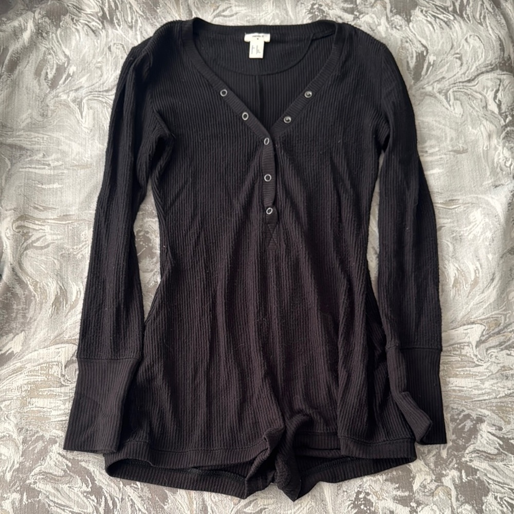 Forever 21 Black Fitted Polo Bodysuit